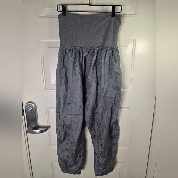 Anthropologie Pants - Anthropologie Daily Practice Gray Pants Size Medium